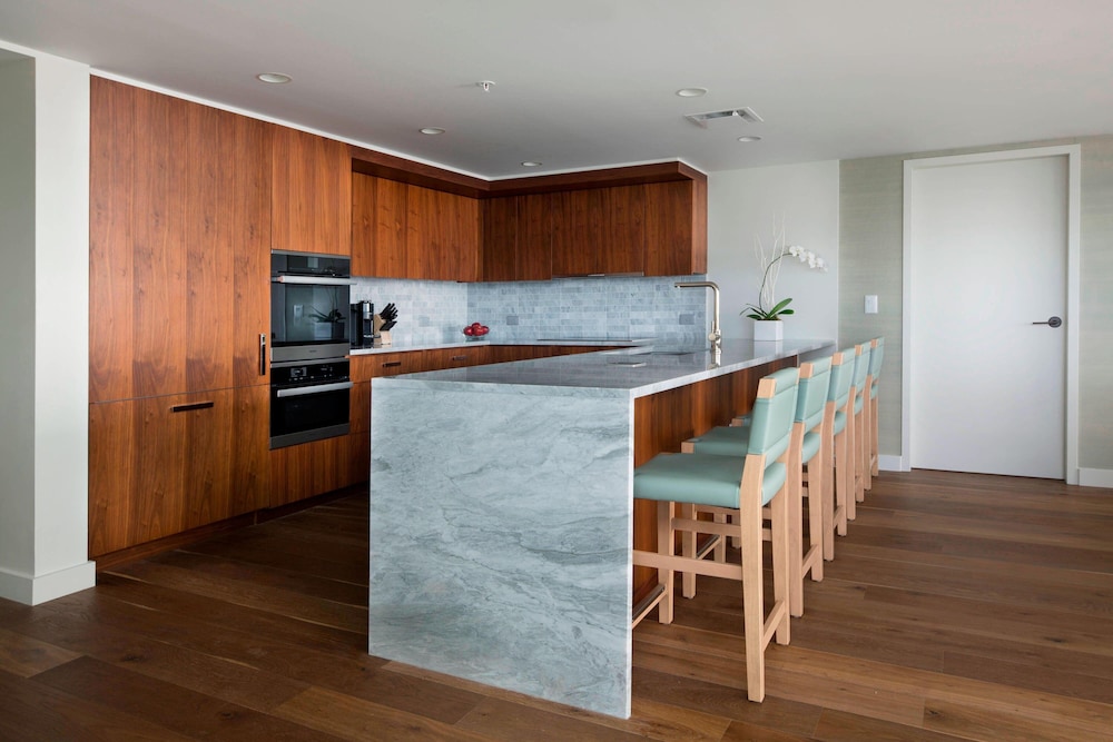 Signature Suite, 4 Bedrooms thumbnail 6