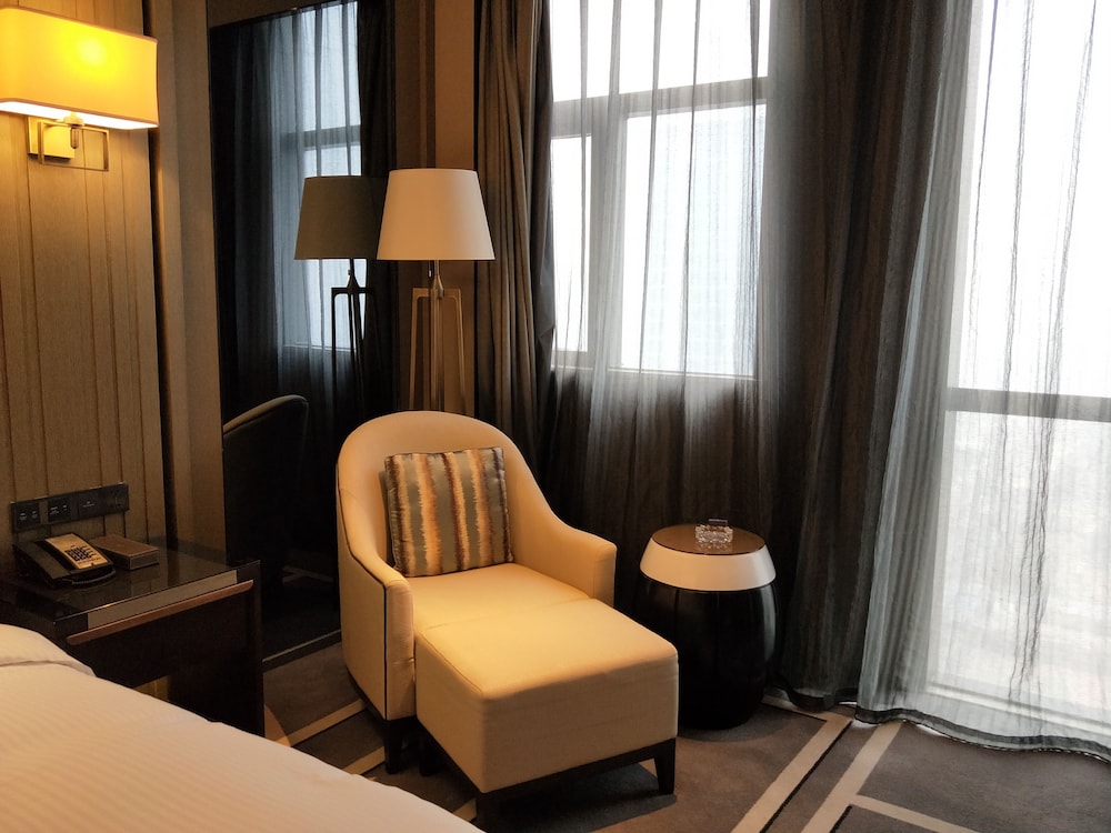 Grand Deluxe King Room photo 2