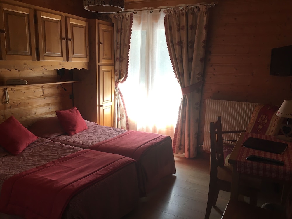 Twin Room, Non Smoking photo 3