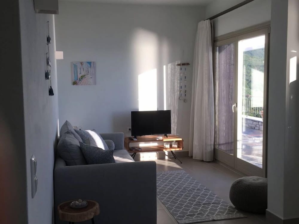 Apartment, 2 Bedrooms, Sea View (Ground Floor - Cherry) photo 3