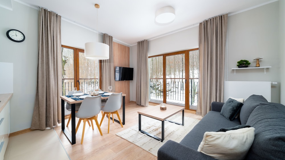 Apartment (3004)