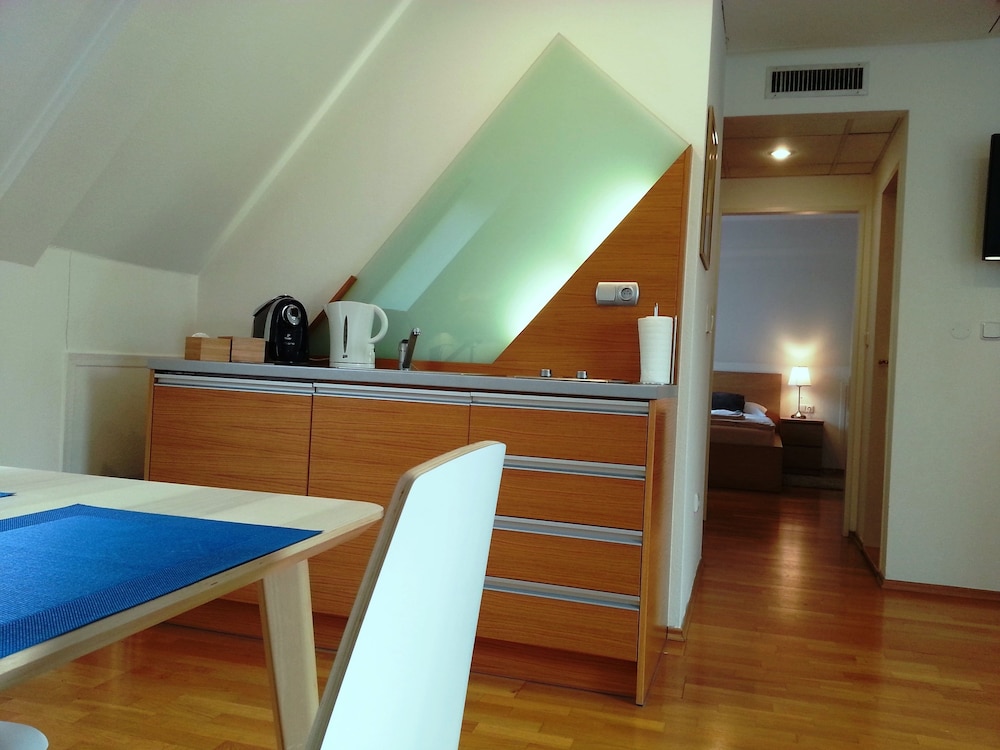 Superior Suite, 2 Bedrooms, Kitchenette, City View photo 3