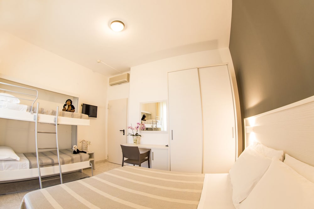 Classic Double Room - Photo 3