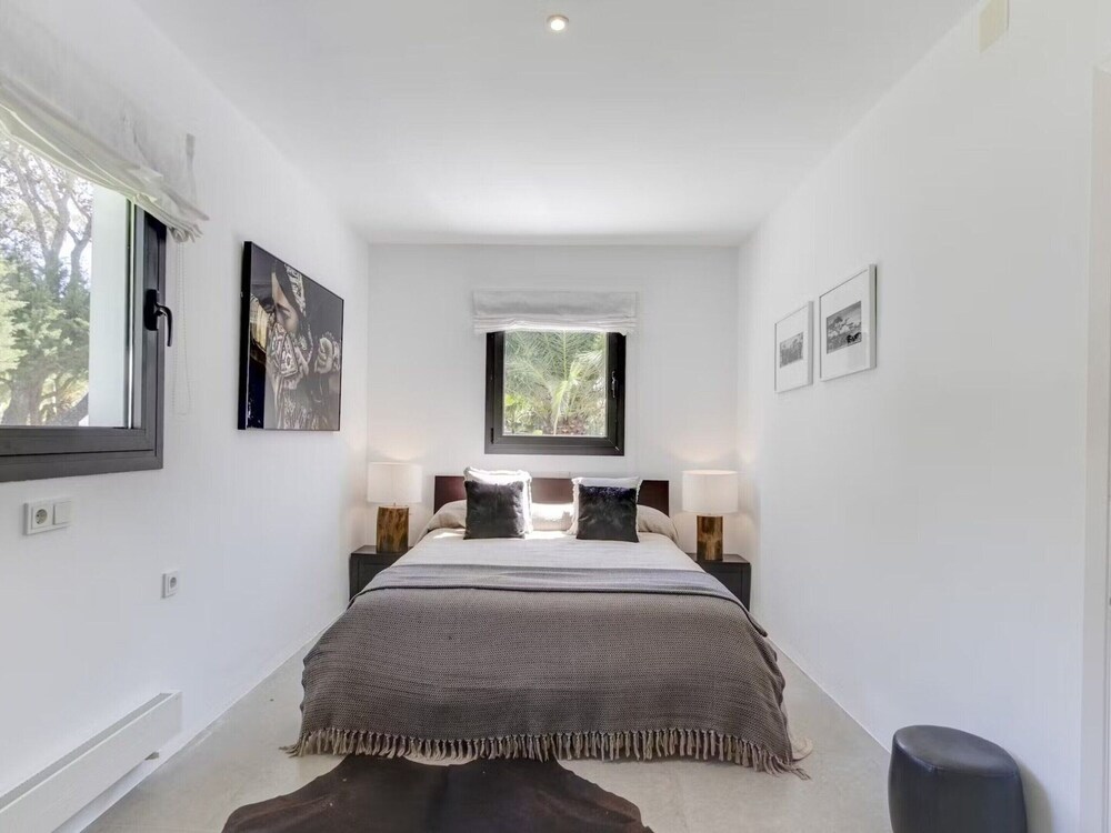 Villa photo 2
