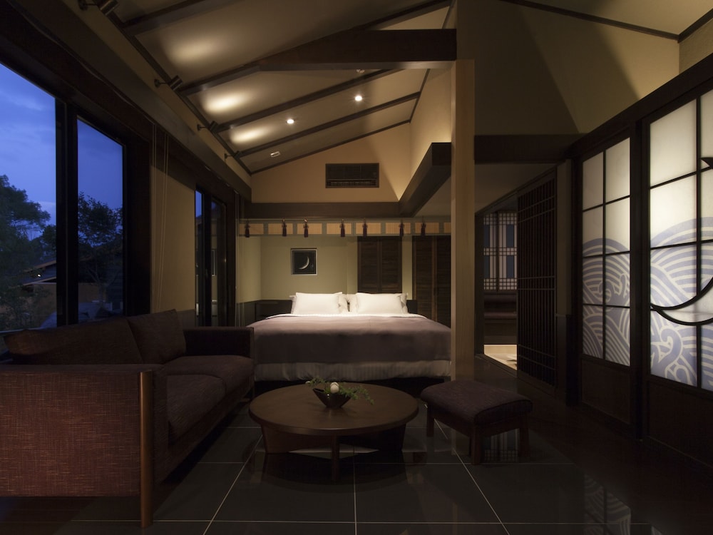 Japanese Western Style Double Room with Private Open-air Bath - Photo 1