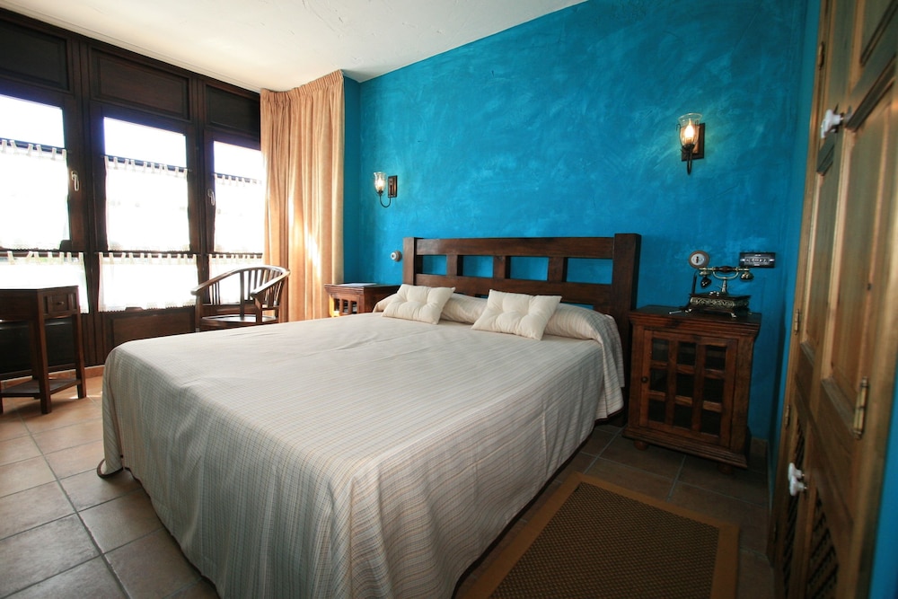 Double or Twin Room photo 2