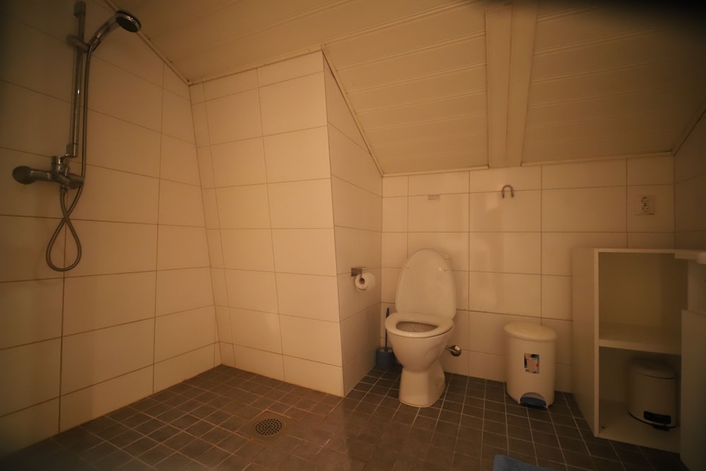 Traditional Cottage, 2 Bedrooms, Sea View, Beachside photo 1