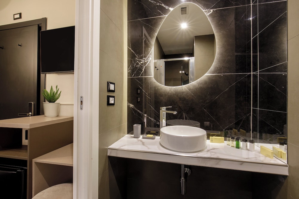 Standard Single Room (Via del Corso 81) (no breakfast)