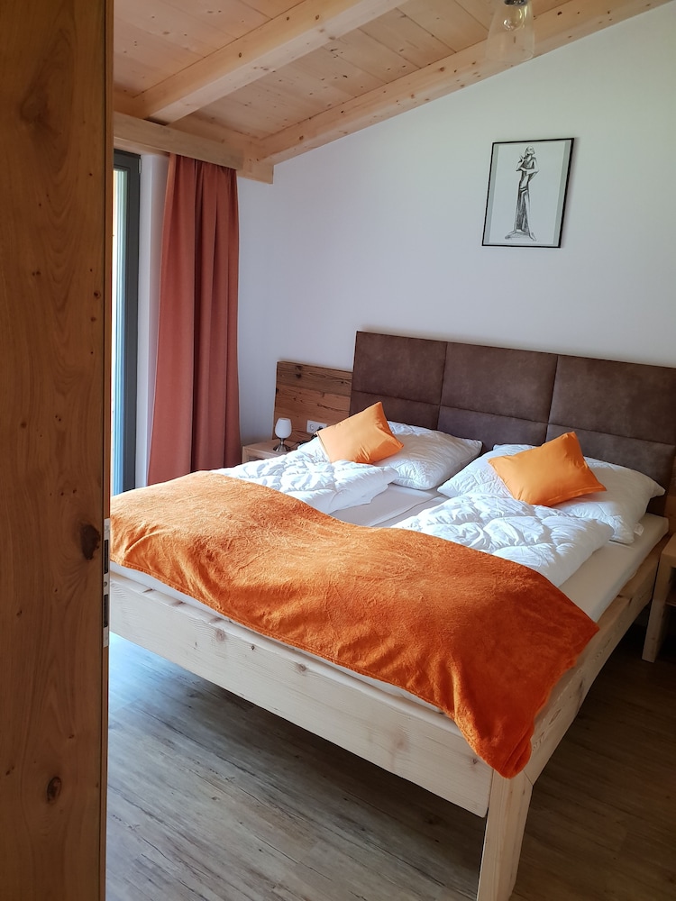 Comfort Apartment, 2 Bedrooms, Mountain View photo 2