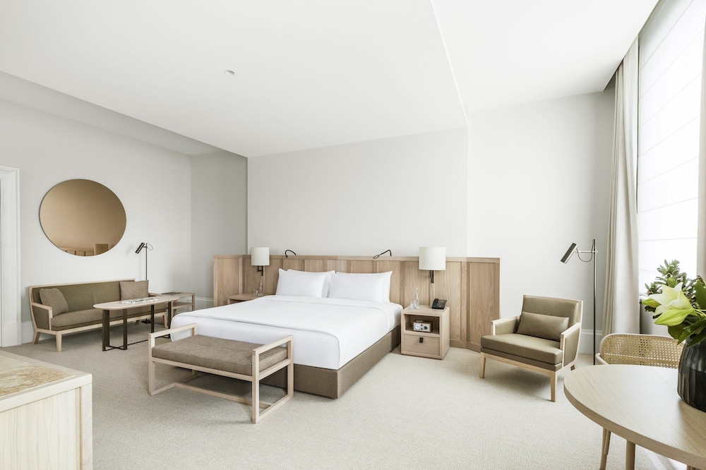 Room (City)
