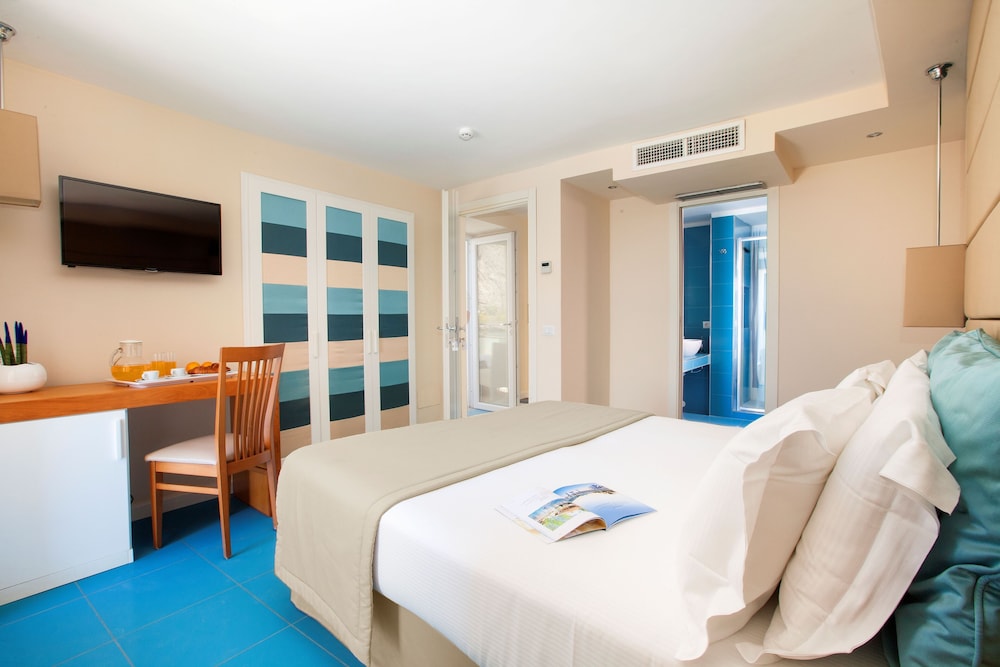 Standard Double Room, Sea View, Annex Building - Photo 4