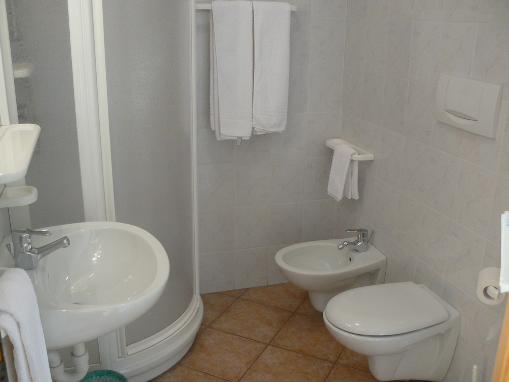Double Or Twin Room photo 2