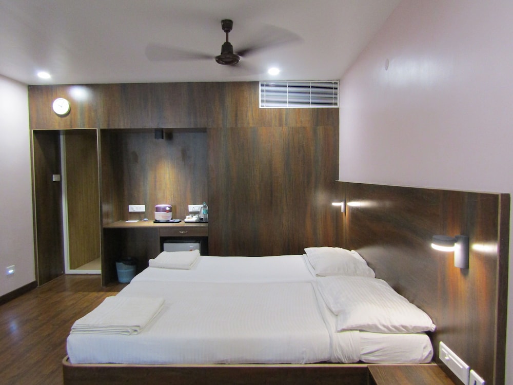 Deluxe Room - Photo 1