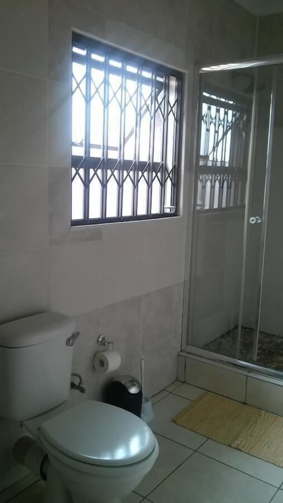 Standard Room (1) photo 3