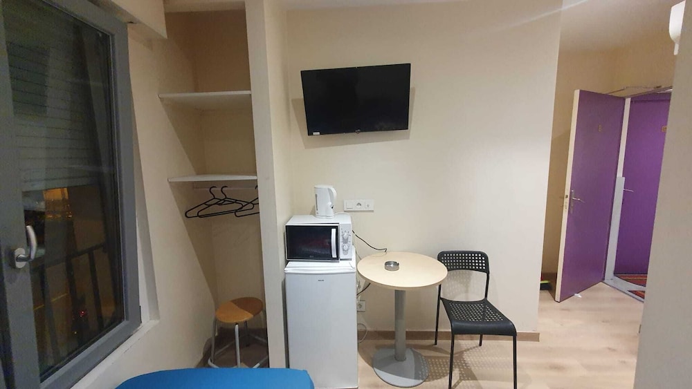 Economy Room photo 3