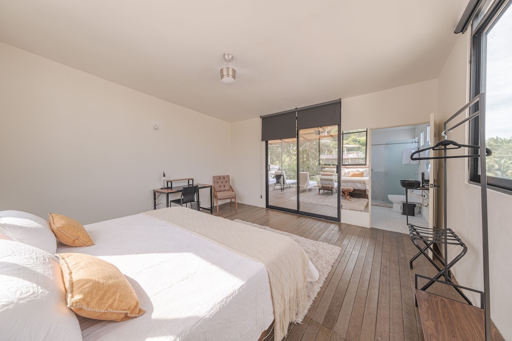 Luxury Double Room, Balcony photo 3