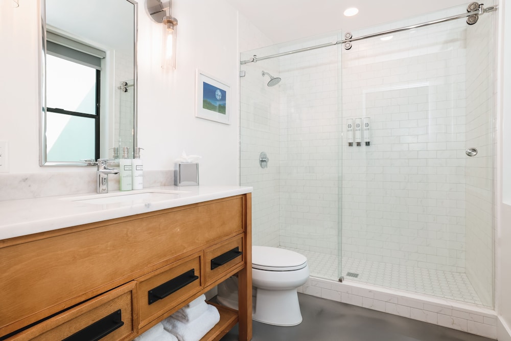 Room, 1 Bedroom - Photo 5