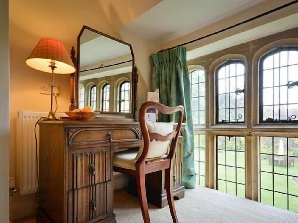 Standard Double Room, Private Bathroom (Monet (Not Ensuite)) photo 2