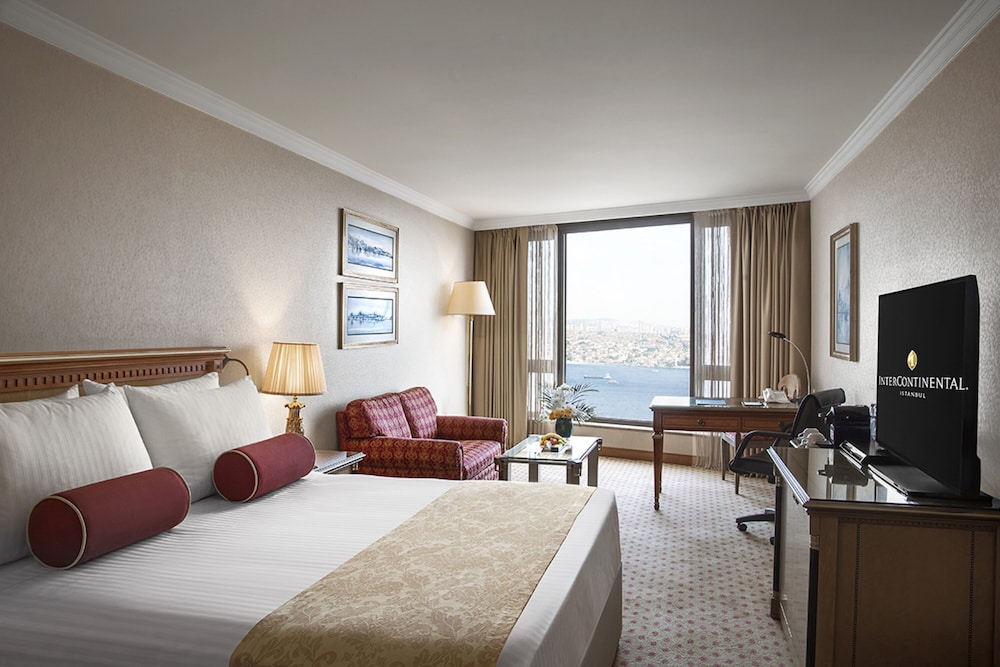Presidential Suite, Smoking, Sea View