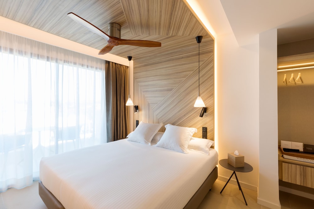Superior Double Room, Balcony Superior Double Room, Balcony