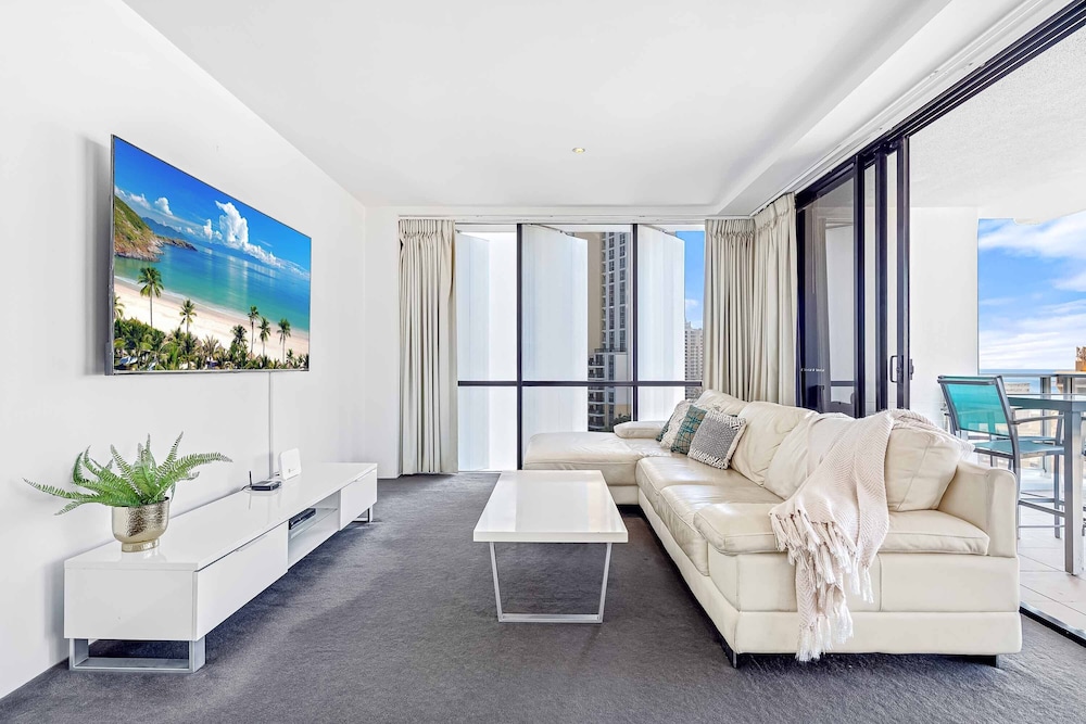 Apartment, 2 Bedrooms, 2 Bathroom, Ocean View (Level 12)   photo 1