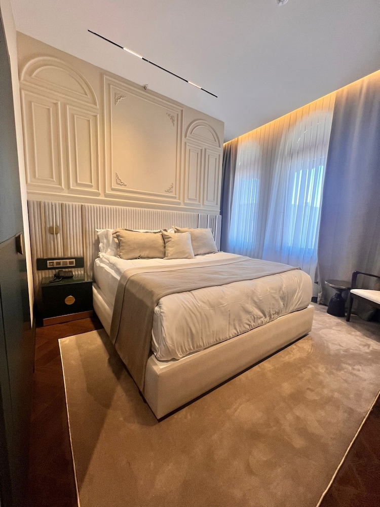 Premium Suite