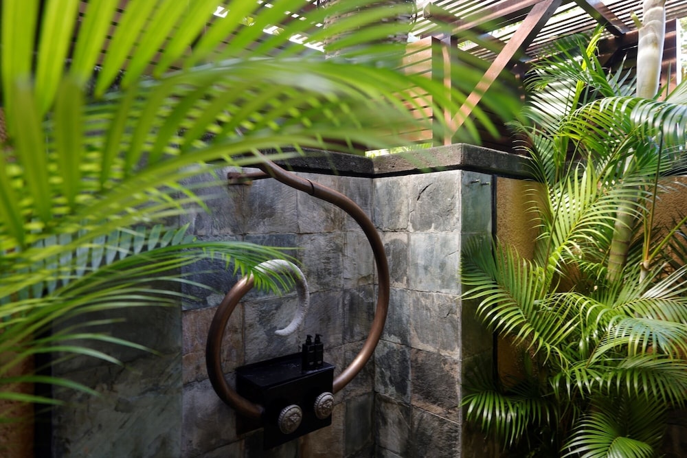 Suite, Oceanfront (Double, Pool Villa) - Photo 4