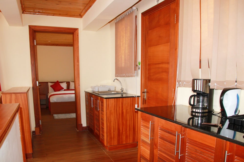 Family Suite - Photo 9