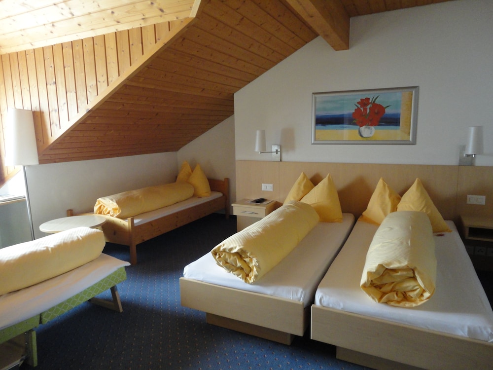 Quadruple Room photo 3