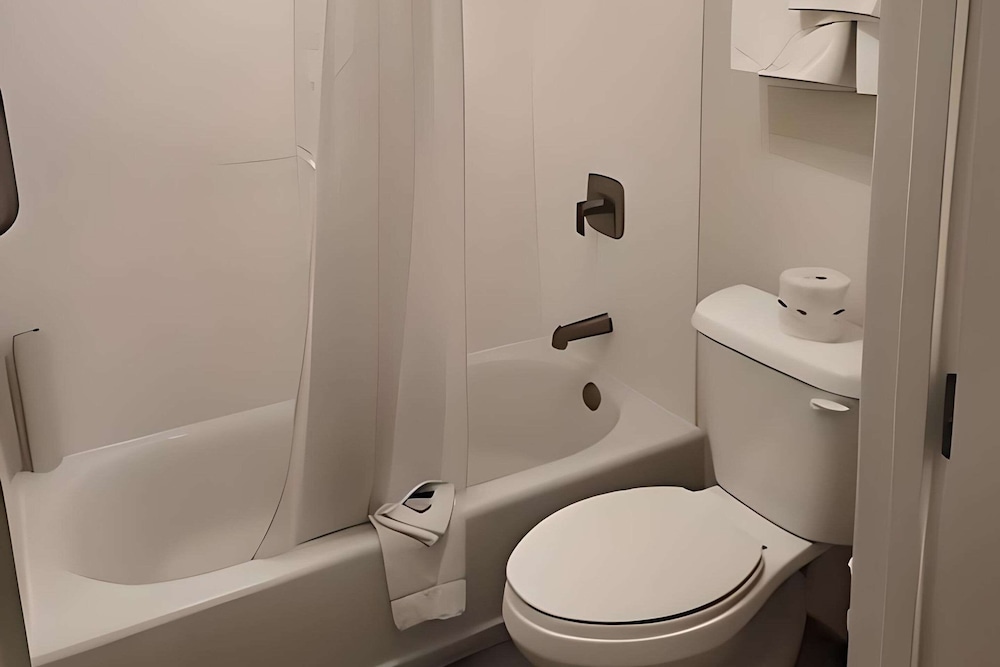 Standard Room, 2 Double Beds, Non Smoking - Photo 4