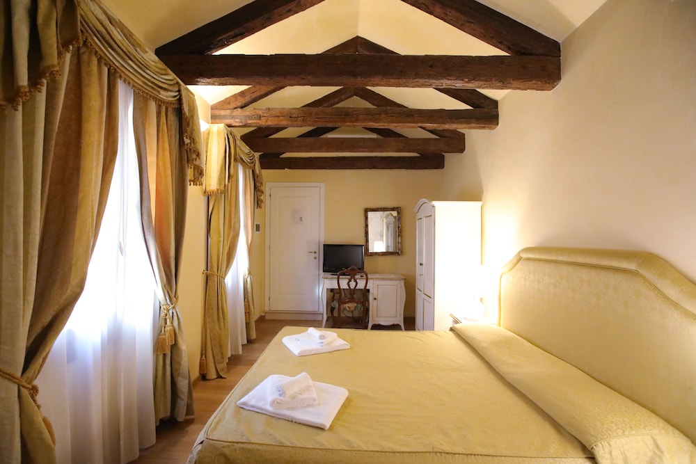 Basic Double Room, Accessible, Non Smoking photo 1