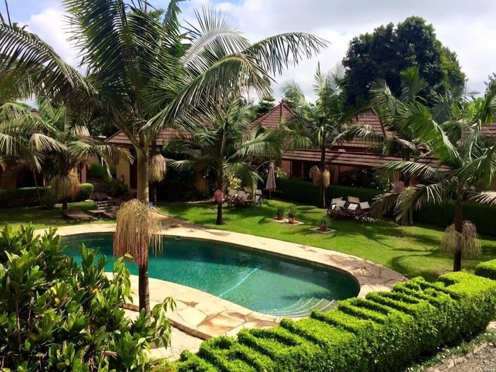 Superior Triple Room, Private Bathroom, Pool View