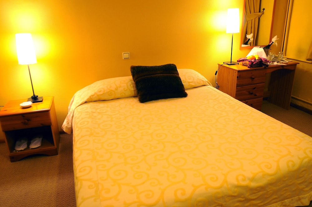 Standard Double or Twin Room, Mountain View photo 1