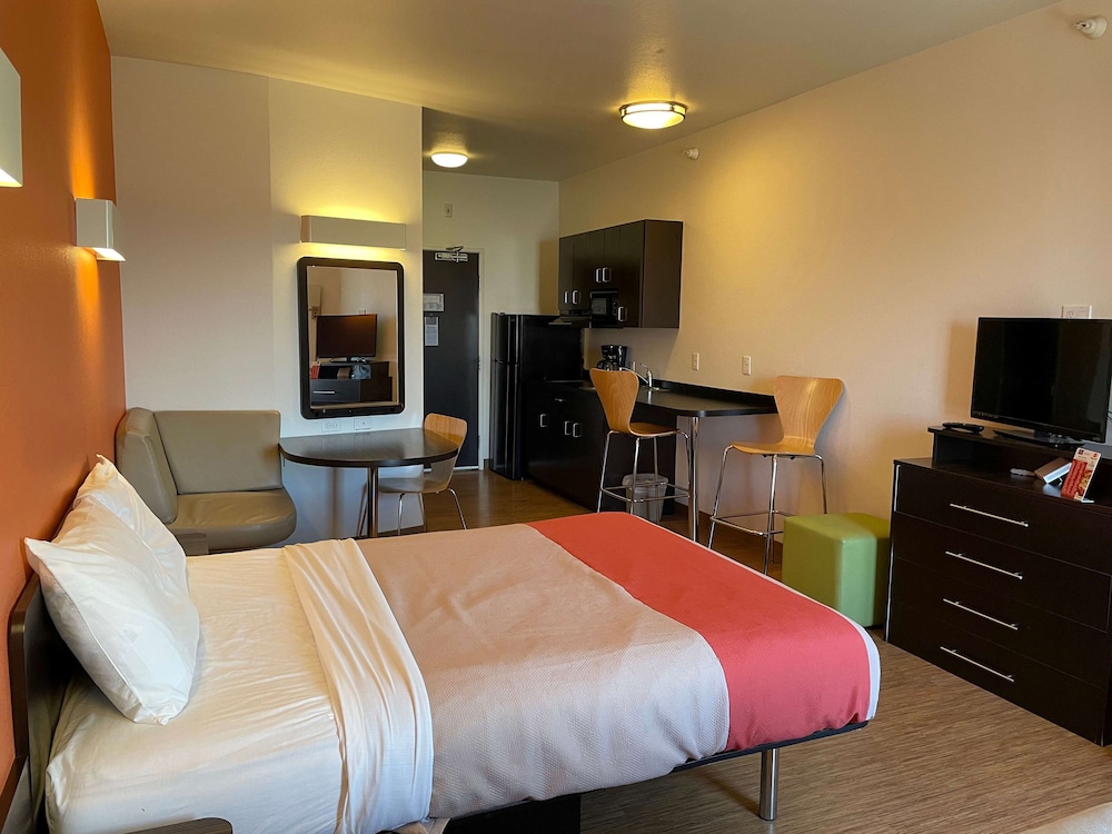 Studio Suite, Non Smoking, Kitchenette photo 1