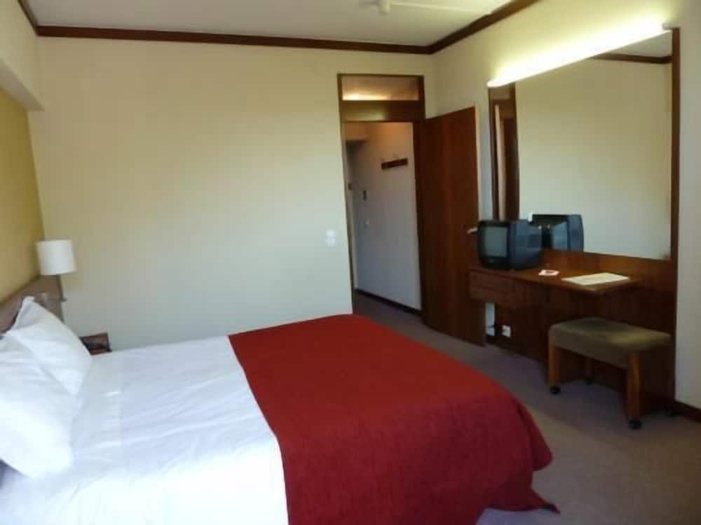 Double or Twin Room - Photo 2
