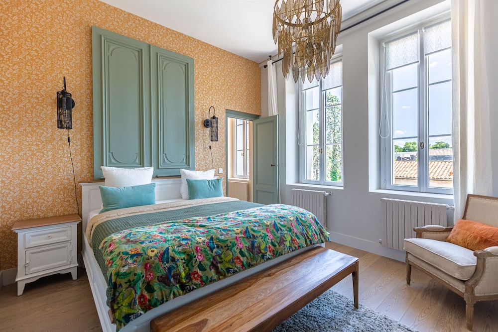 Luxury Double Room, Ensuite, Garden View (Bouton d'or)