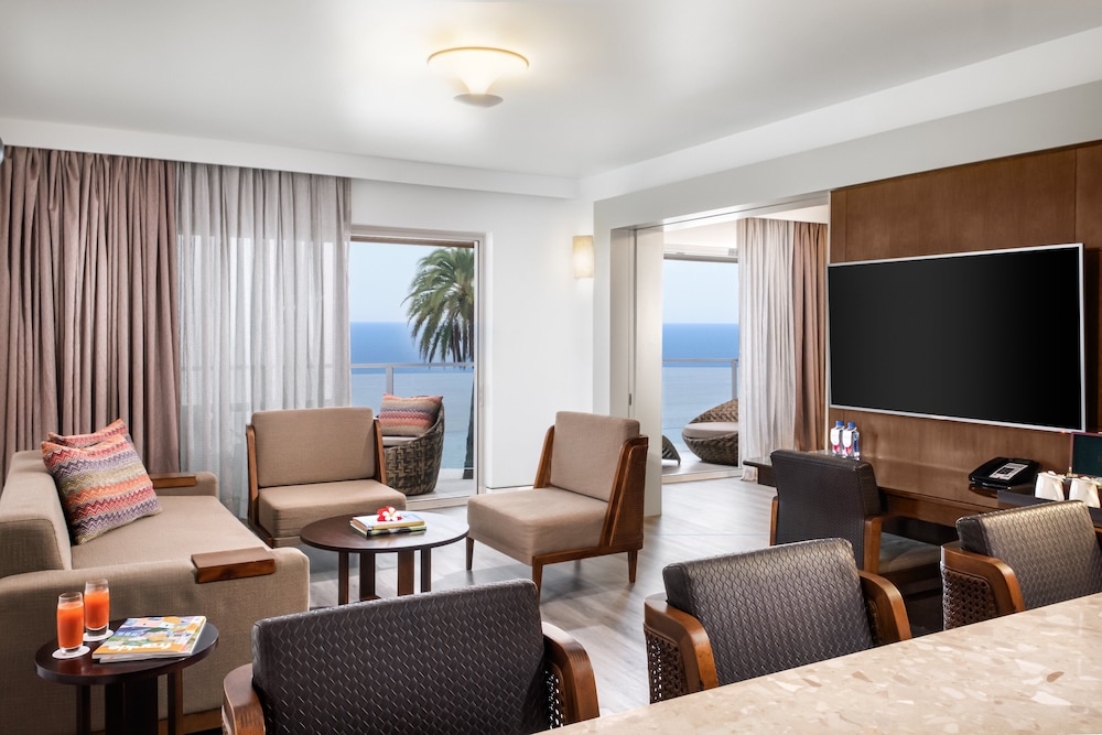Suite, 1 Bedroom - Photo 3