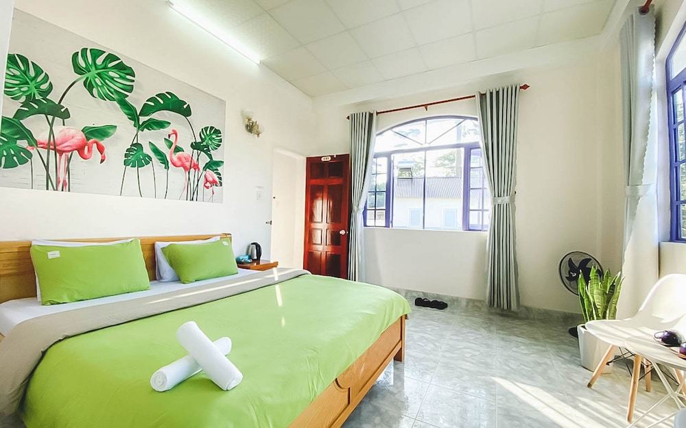 Deluxe Cool View Room