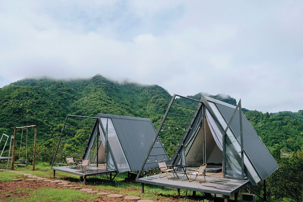 Honeymoon Cabin photo 1