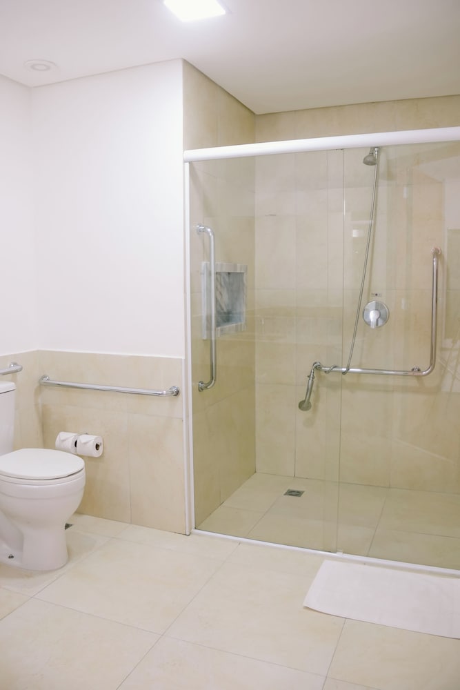 Standard Double Room, Accessible - Photo 5