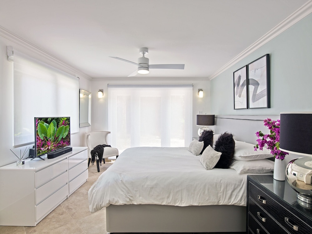 Condo, 2 Bedrooms, Balcony, Garden View