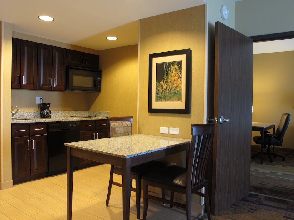 Suite, 2 Queen Beds