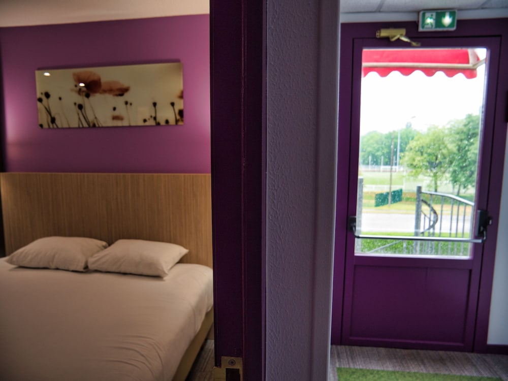 Standard Room - Photo 13