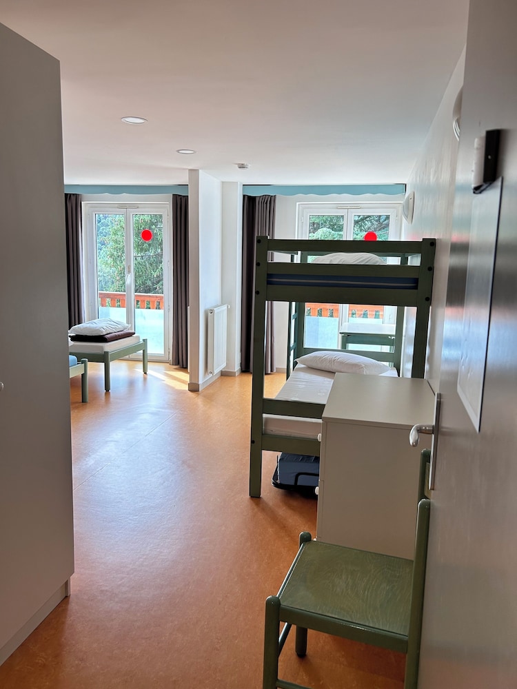 Quadruple Room with Ensuite Bathroom photo 2