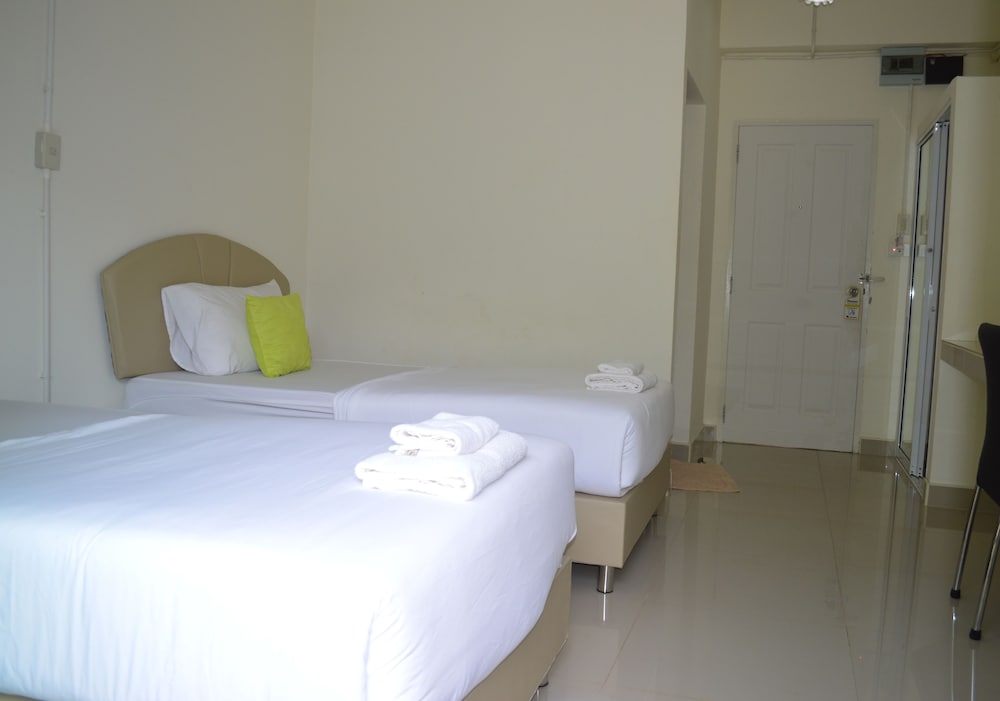Standard Room 2 Single Beds photo 3