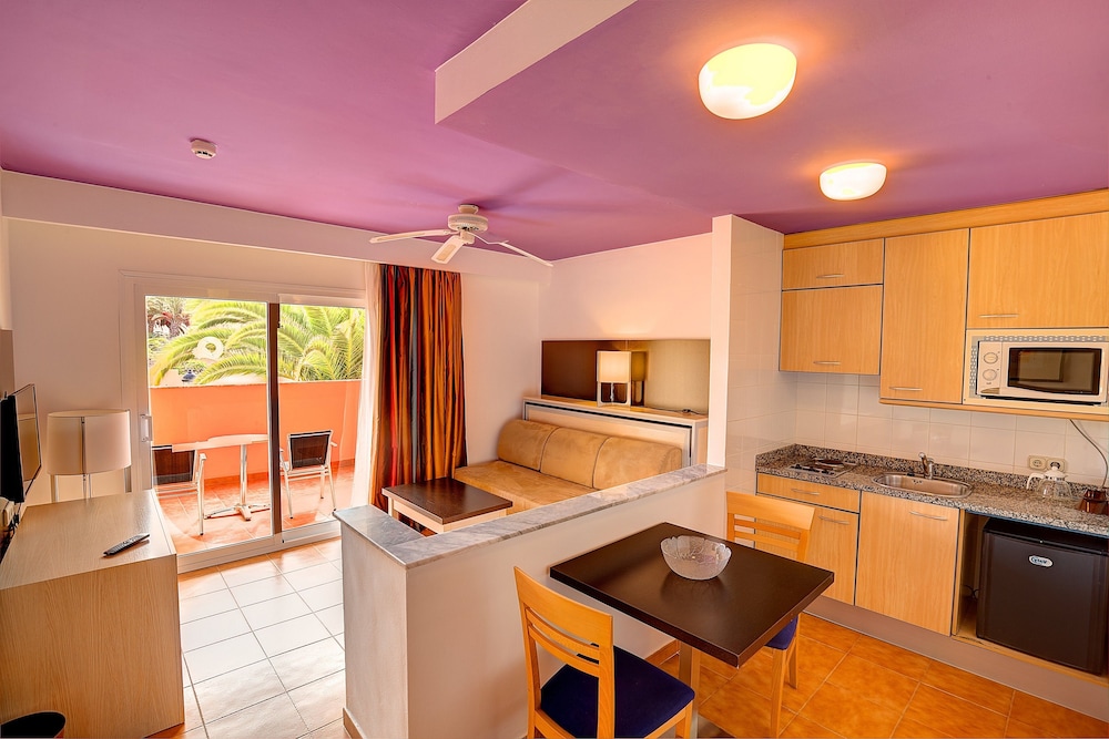 Apartment, 1 Bedroom (2 adults and 1 child) photo 2