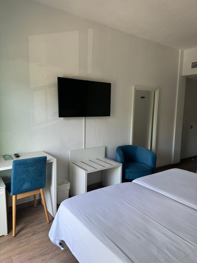 Superior Double or Twin Room photo 2