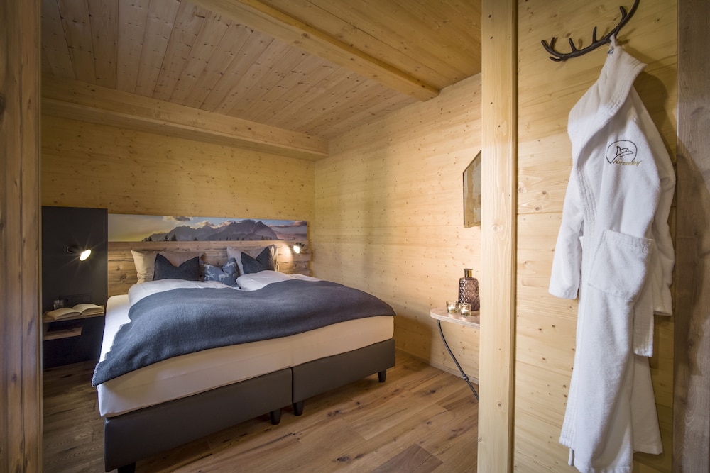 Luxury Chalet, 3 Bedrooms, Lake View photo 2