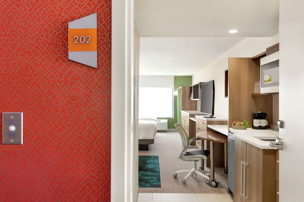 Studio, 2 Queen Beds, Accessible (Hearing) - Photo 5