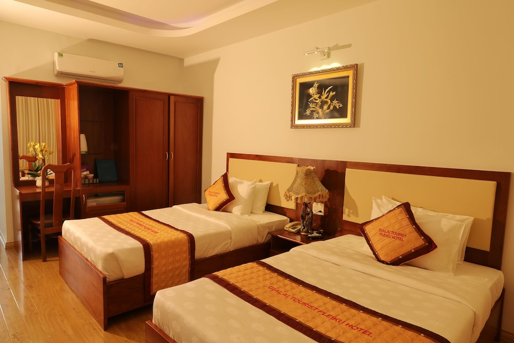 Standard Double or Twin Room - Photo 5
